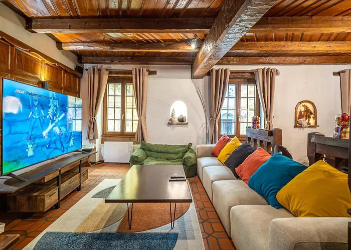 Maison De Groupe - Salle De Jeux, Cuisine, Salle A Manger Et Salon Ouverts Villa *